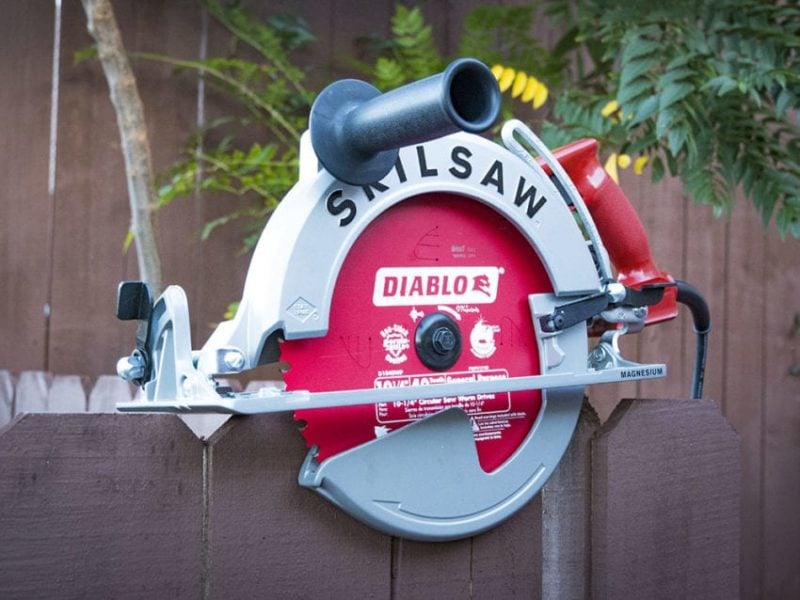 Skilsaw Sawsquatch SPT 70 WM-22 Worm Drive – Best Circular Saw for Cutting 4x4 and 4x6