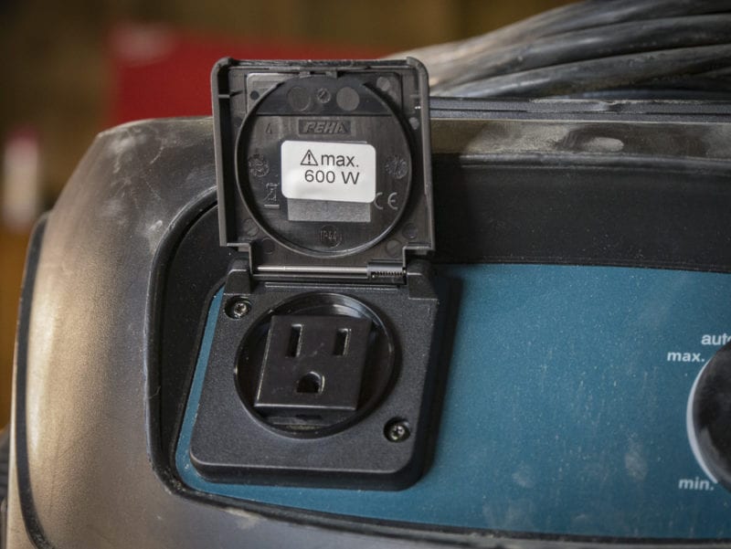 Makita VC4710