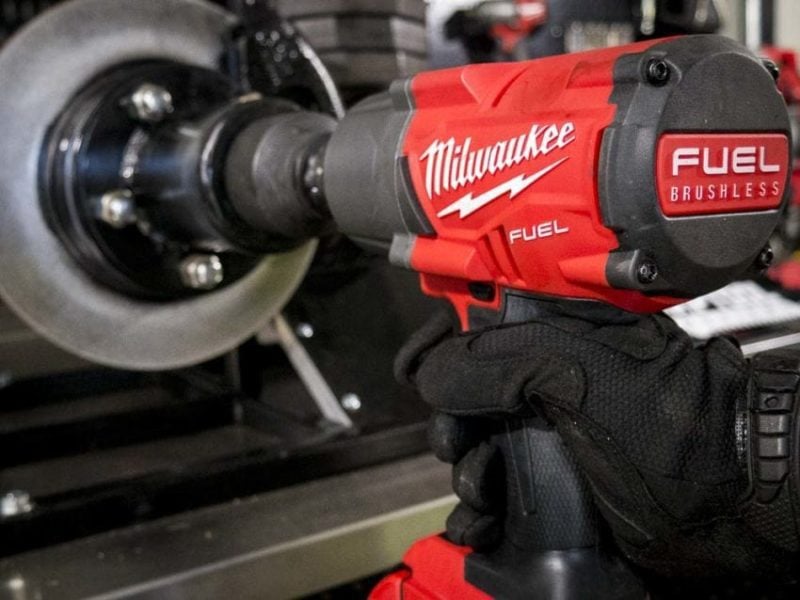 Milwaukee vs DeWalt with M18 Fuel High Torque Impact Wrench 2767-22