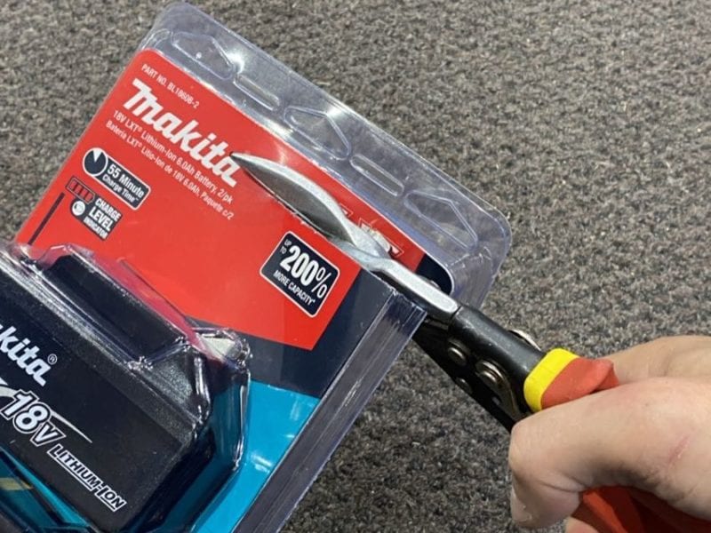 open clamshell aviation snips