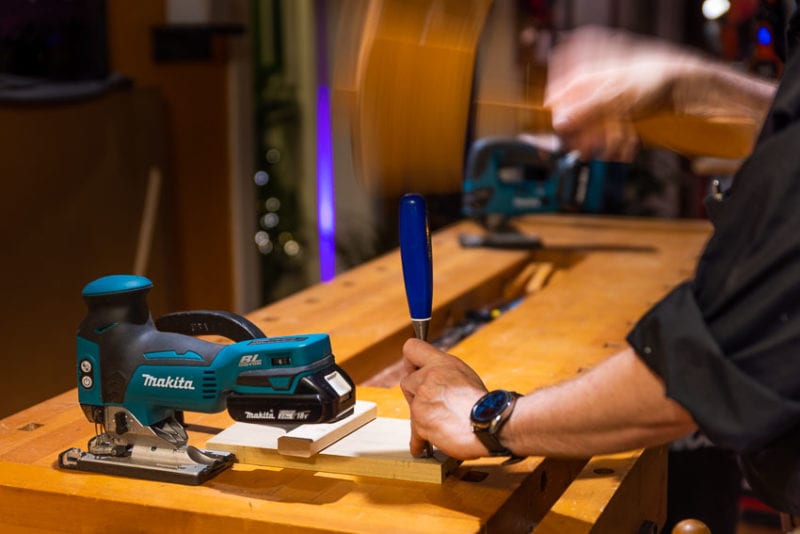 cutting dovetails chisel