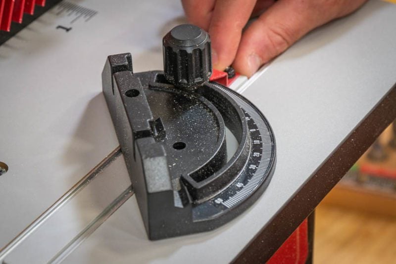 Miter gauge