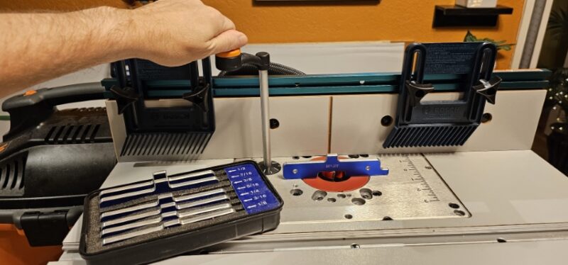 adjusting router table depth of cut
