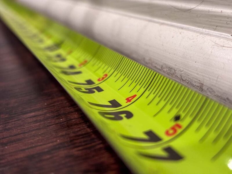 How to Read a Tape Measure in Inches and Feet