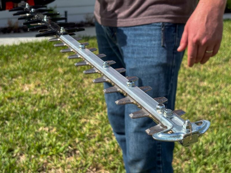 ECHO DHC-2800 X-Series Hedge Trimmer 01