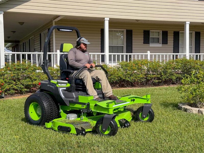 Greenworks Commercial OptimusZ 72-inch Mower