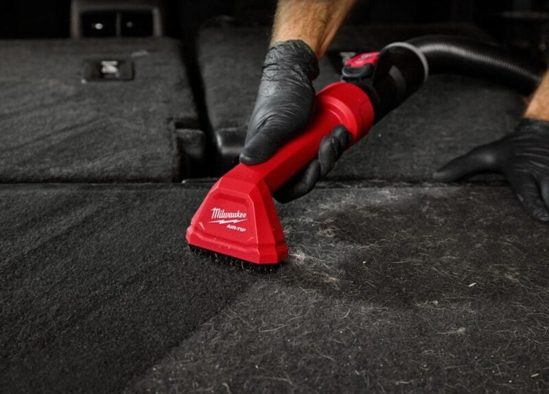 Milwaukee Air-Tip automotive brush