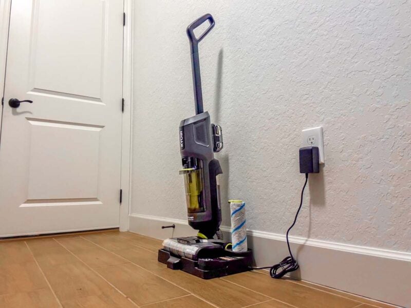 Ryobi 18V One+ HP SwiftClean Wet Dry Vacuum Mop